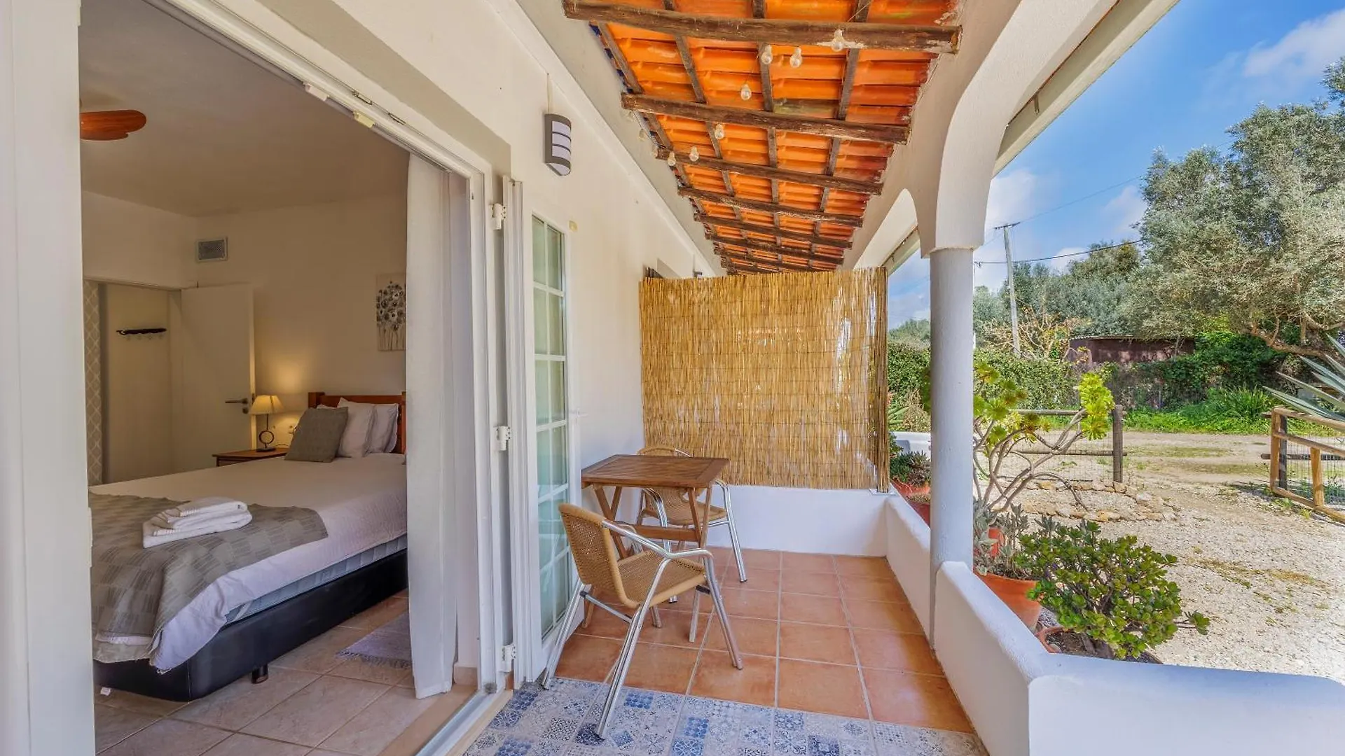 Casa Jardim Oasis Acomodação com café da manhã Lagoa  Alojamento de Acomodação e Pequeno-almoço