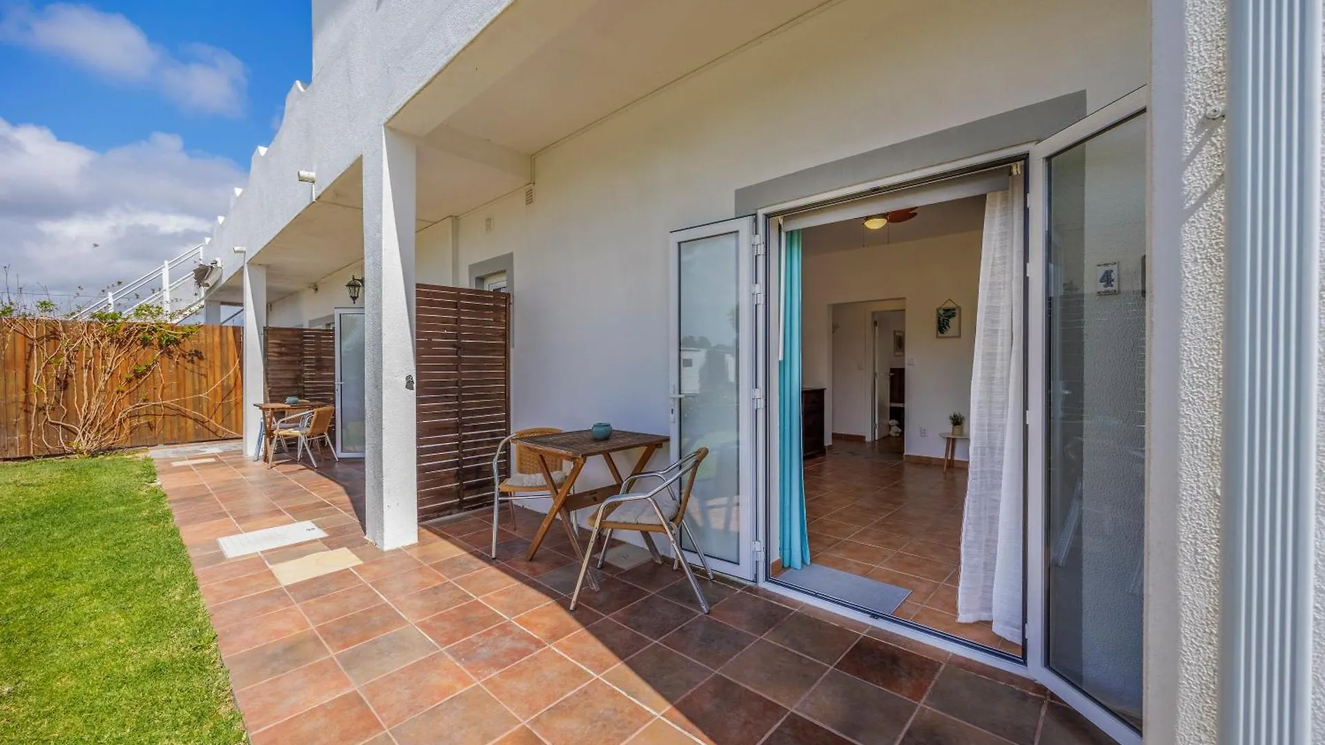Bed and Breakfast Casa Jardim Oasis Lagoa  Bed & Breakfast